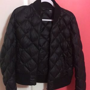 Uniqlo black outerwear jacket size Medium
